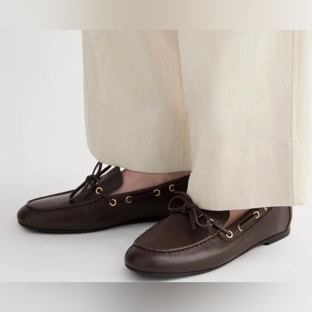 Everlane Dark Brown Leather Women's Loafers with Gold Eyelets